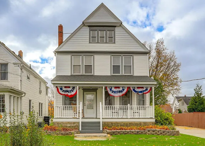 Walk To Beach: Home W/ Pool In Vermilion